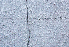 外壁のひび割れ